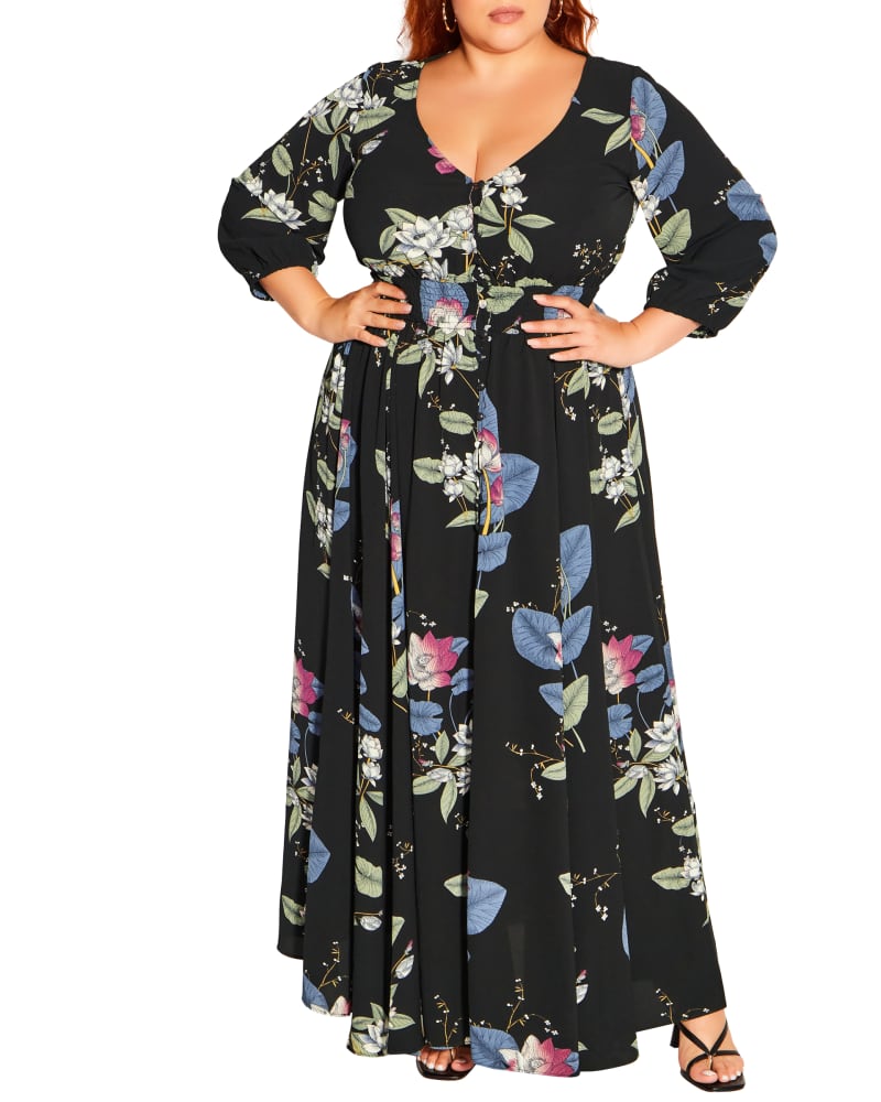 Front of a model wearing a size XS MAXI BLOSSOM in Blossom by City Chic. | dia_product_style_image_id:239993